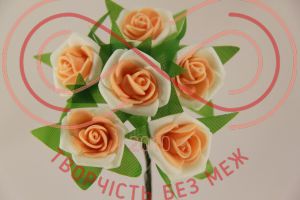 Бутон'єрка троянда акрилова на ніжці d3смh10см(гілочка) - біло-абрикосовий 6600