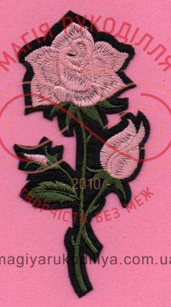 Термоапликация 4,8см * 9,8см - ветвь розы с бутонами розовый, темно-зеленые листья