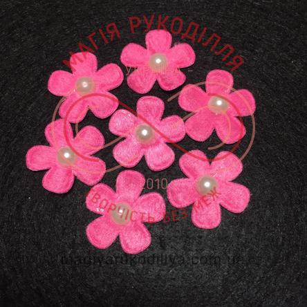 Фетрова заготовка квітка з напівперлиною d2,6см - рожевий 10722